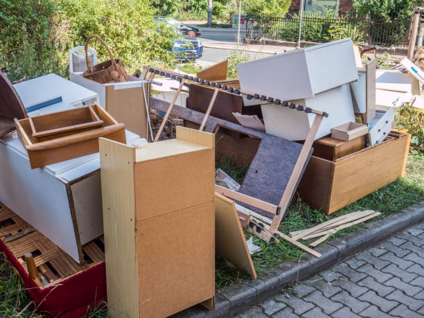 Best Estate Cleanout Services  in Lynnwood, WA